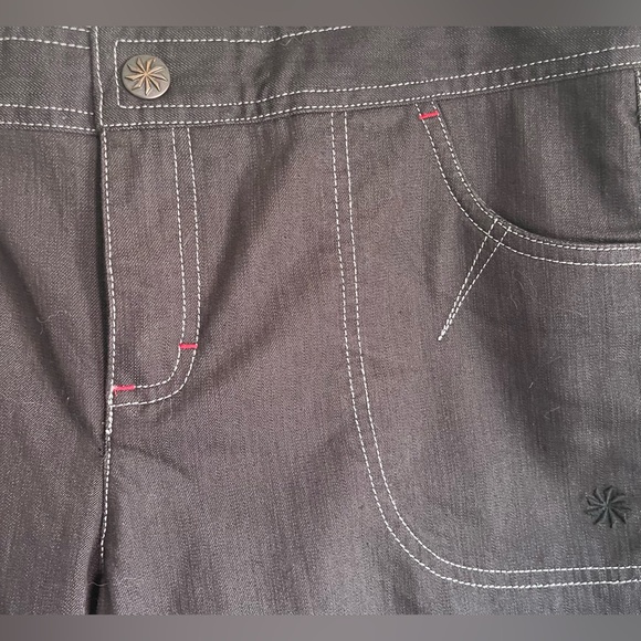 Athleta Cropped Pants Active Size 10 Black Cute - Picture 3 of 5